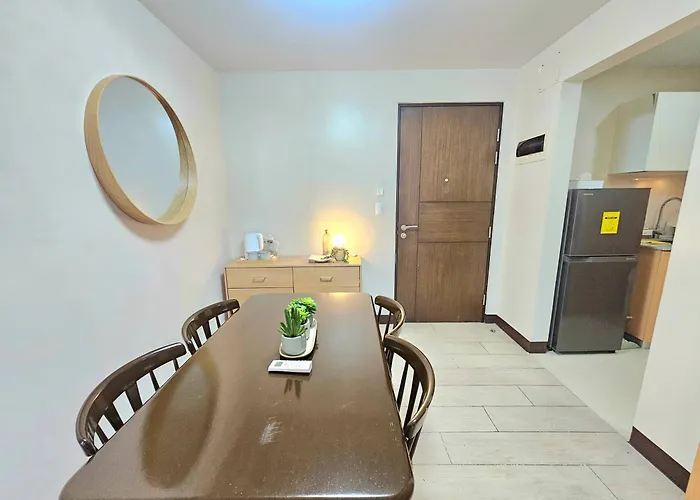Apartahotel Japandi Zen 1br Greenbelt Hamilton 4*