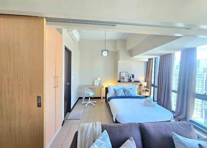Japandi Zen 1br Greenbelt Hamilton Apartahotel Manila