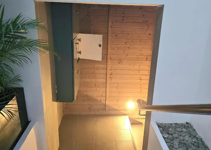 Japandi Zen 1br Greenbelt Hamilton 4*