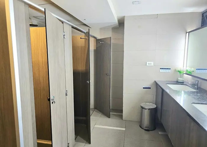 Japandi Zen 1br Greenbelt Hamilton Apartahotel 4*